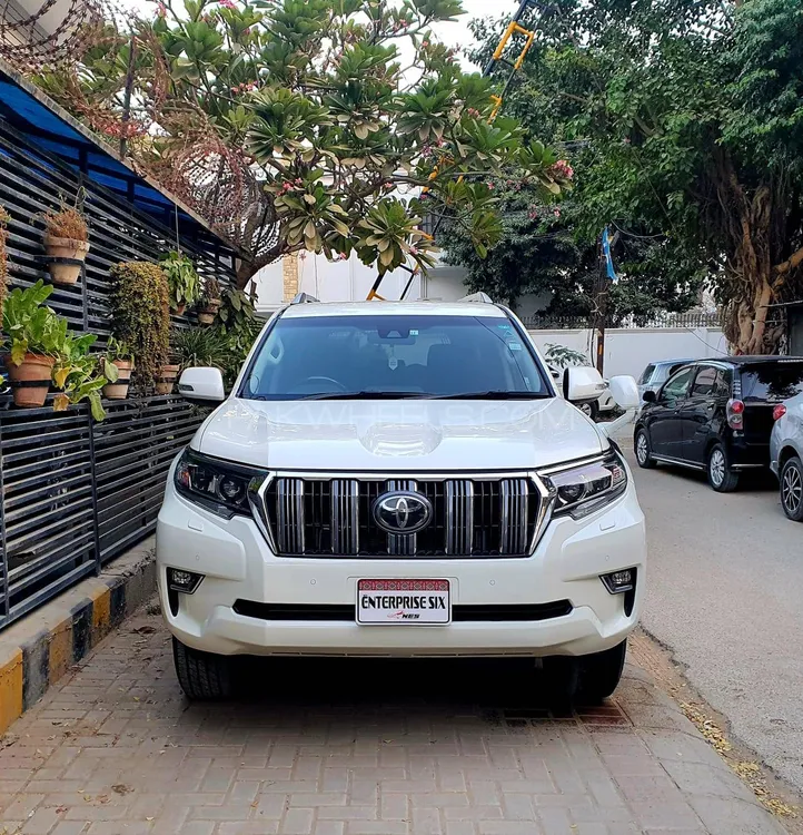 Toyota Prado 2017 for Sale in Karachi Image-1