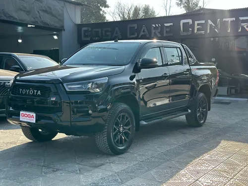 Toyota Hilux Revo V Automatic 2.8 2025