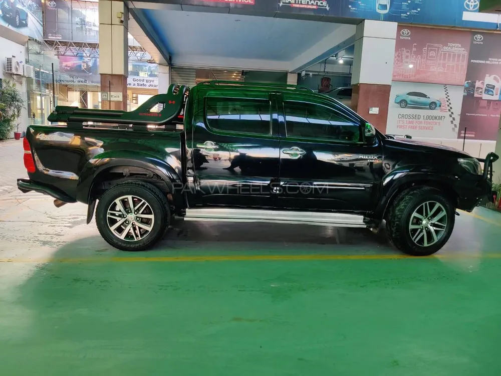 Toyota Hilux 2014 for Sale in Lahore Image-1