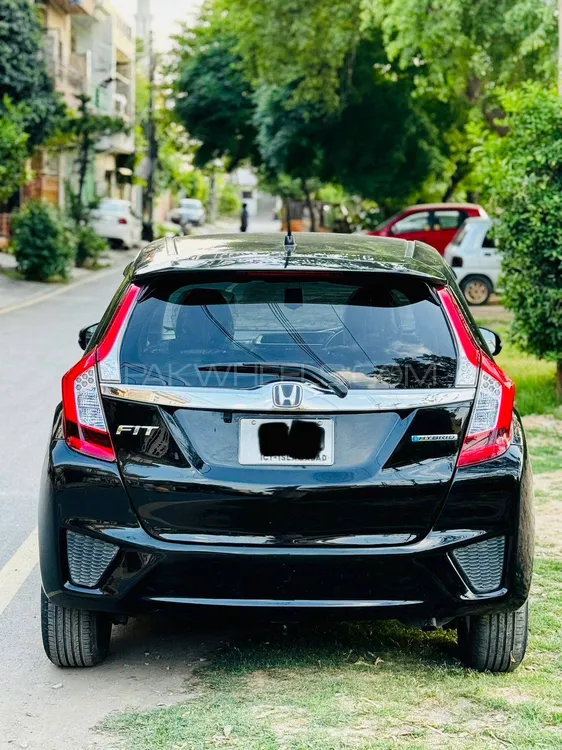 Honda Fit 2015 for Sale in Lahore Image-1