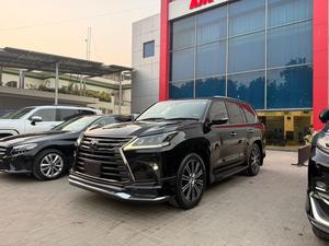 Make: Lexus Lx 570
Black Sequence Edition
Model: 2020
Mileage: 26,900 Km
Unregistered
Fresh Import 2025

TOP OF THE LINE:
*Diamond stich seats
*Mark levinson sound system
*Rear entertainment
*Original tv + 4 cameras
*Heads up Display
*Cool box
*Back auto door
*Heating/Cooling seats
*Sunroof
*Radar
*7 seater