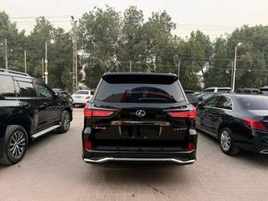 Make: Lexus Lx 570
Black Sequence Edition
Model: 2020
Mileage: 26,900 Km
Unregistered
Fresh Import 2025

TOP OF THE LINE:
*Diamond stich seats
*Mark levinson sound system
*Rear entertainment
*Original tv + 4 cameras
*Heads up Display
*Cool box
*Back auto door
*Heating/Cooling seats
*Sunroof
*Radar
*7 seater