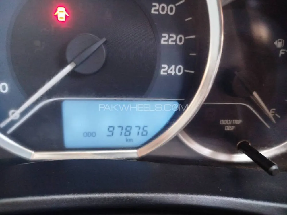 Toyota Corolla 2018 for Sale in Karachi Toyota Corolla 2018 for Sale in Karachi Image-9