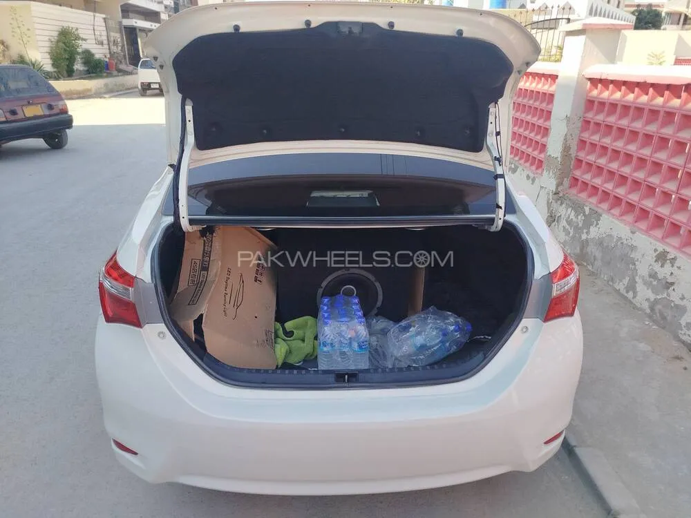 Toyota Corolla 2018 for Sale in Karachi Toyota Corolla 2018 for Sale in Karachi Image-8