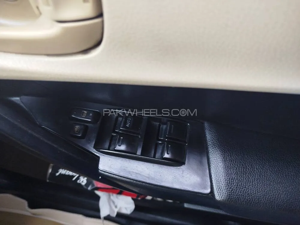 Toyota Corolla 2018 for Sale in Karachi Toyota Corolla 2018 for Sale in Karachi Image-12