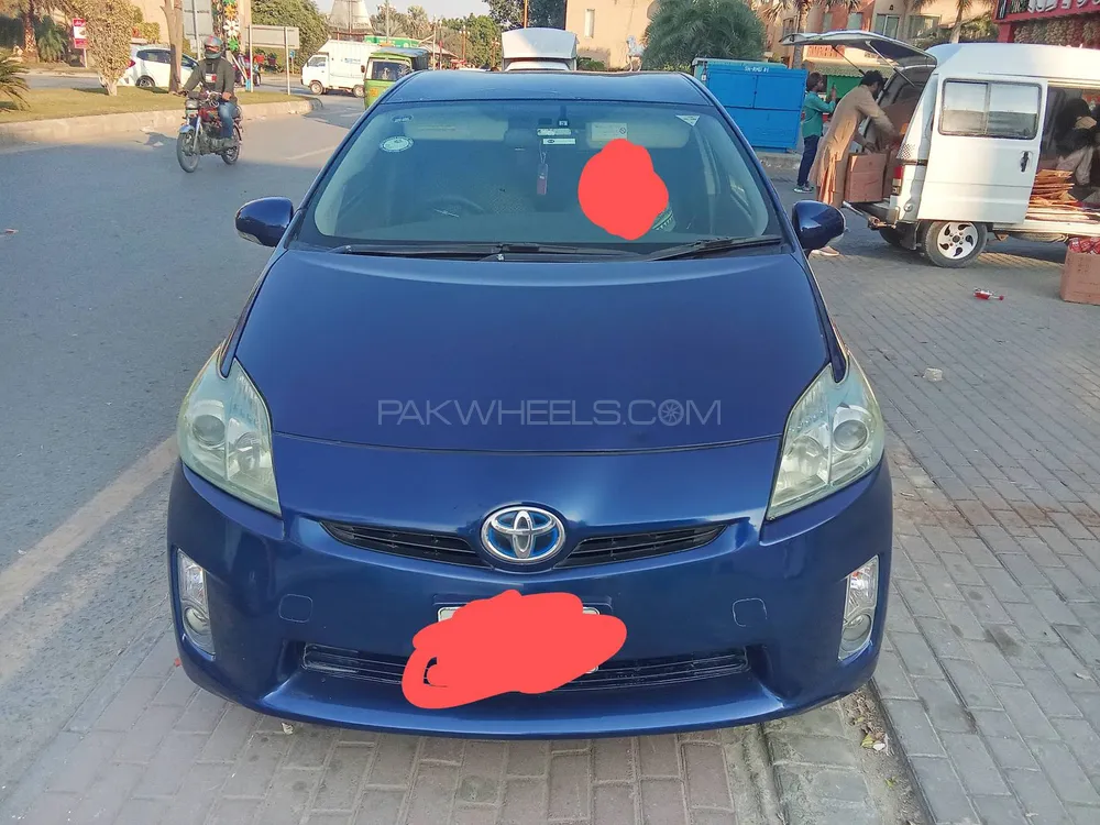 Toyota Prius 2010 for Sale in Lahore Image-1