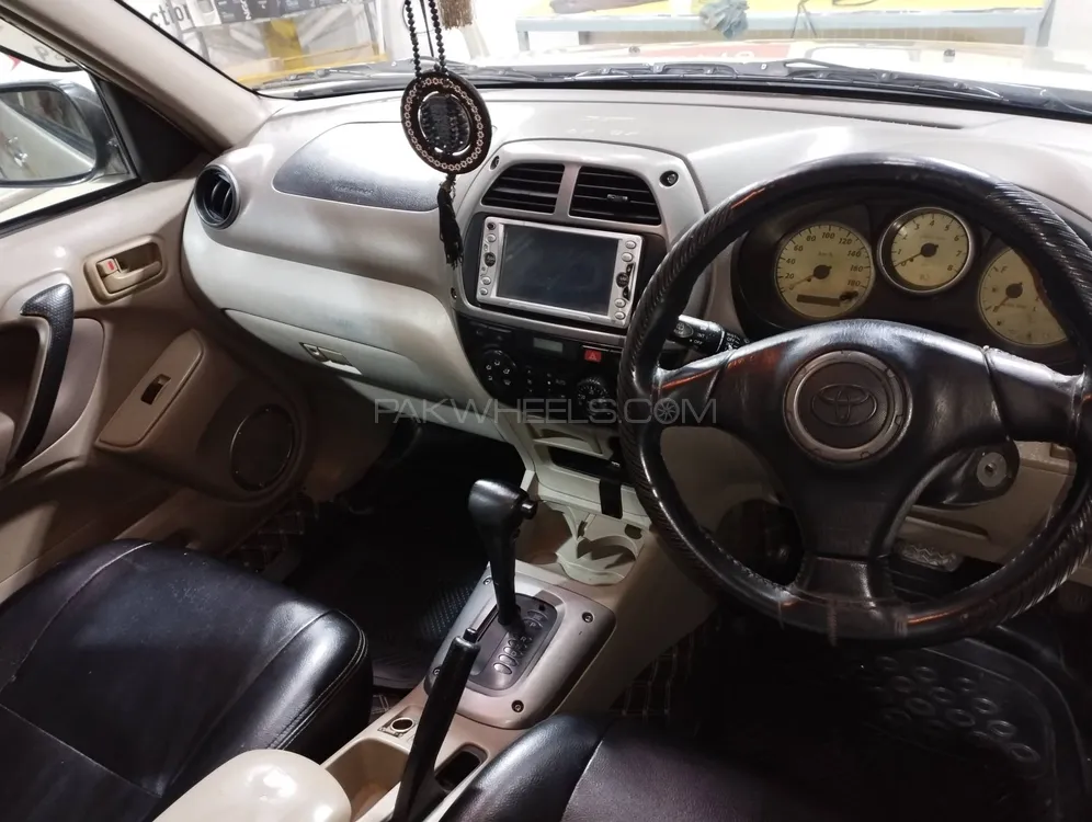 ٹویوٹا راو 4 2003 for Sale in لاہور ٹویوٹا راو 4 2003 for Sale in لاہور Image-12