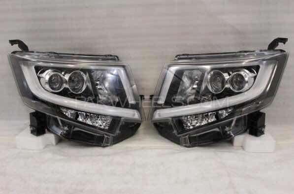 Move custom new head lights pair Image-1