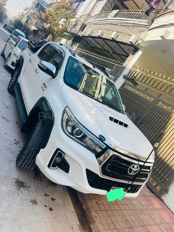 Toyota Hilux 2017 for Sale in Islamabad Image-1