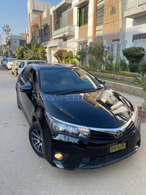 Toyota Corolla 2016 for Sale in Karachi Image-1