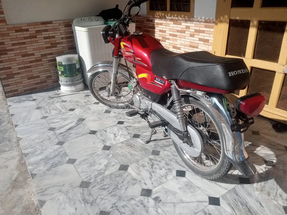 میٹرو MR 70 2013 for Sale میٹرو MR 70 2013 for Sale Image-3