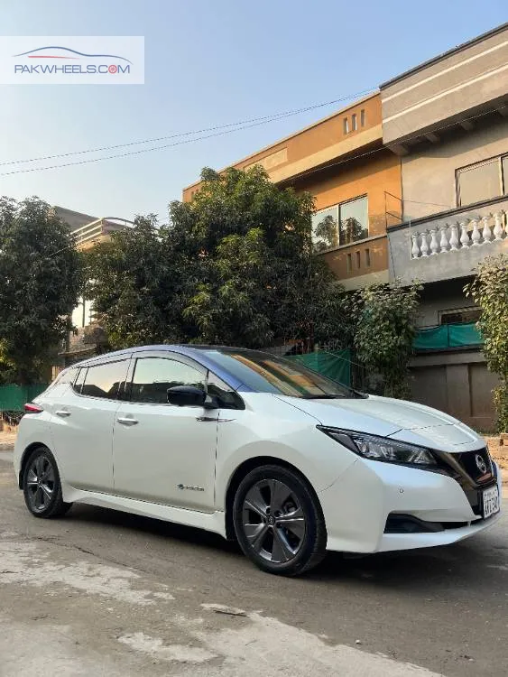 Nissan Leaf 2021 for Sale in Islamabad Image-1