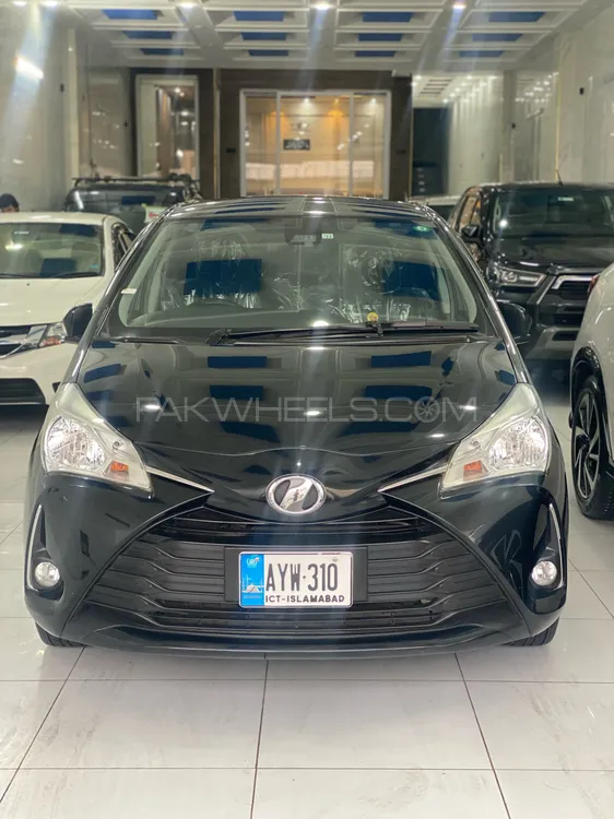 Toyota Vitz 2018 for Sale in Peshawar Image-1