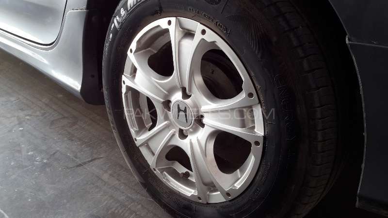 15 inch alloy rims (10/10 condition) Image-1