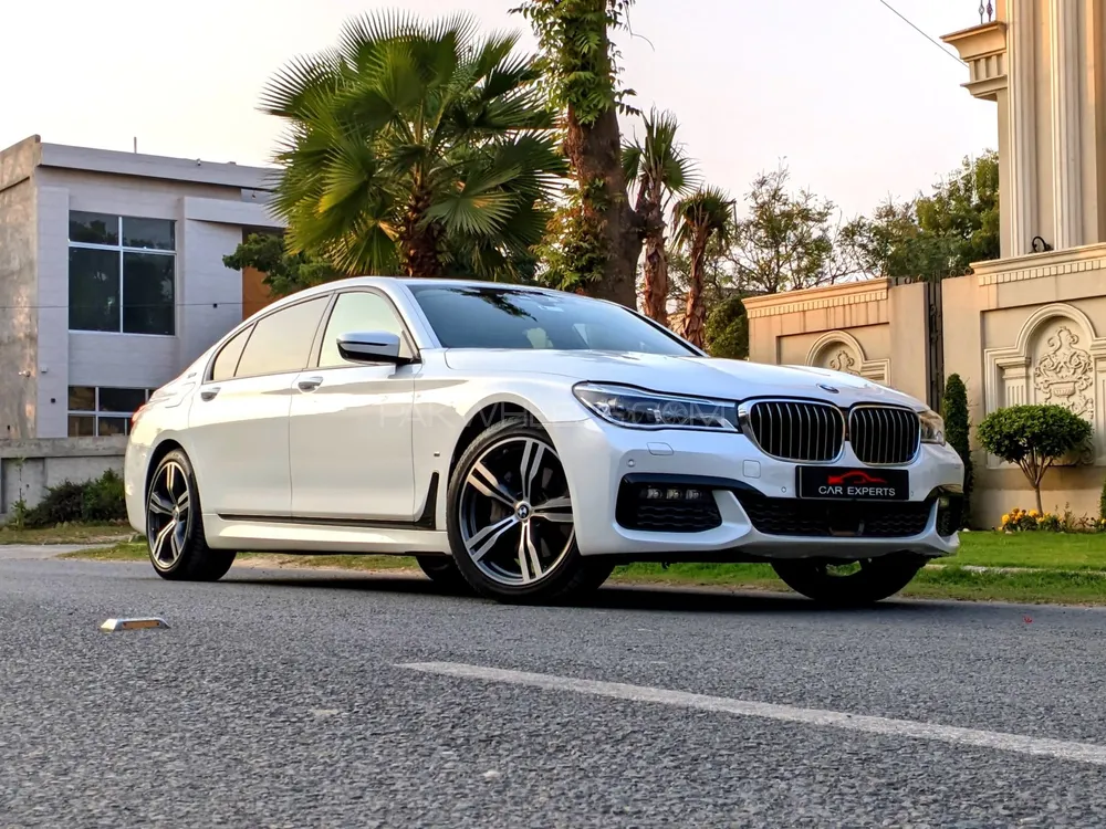 بی ایم ڈبلیو 7 سیریز 2019 for Sale in لاہور بی ایم ڈبلیو 7 سیریز 2019 for Sale in لاہور Image-13