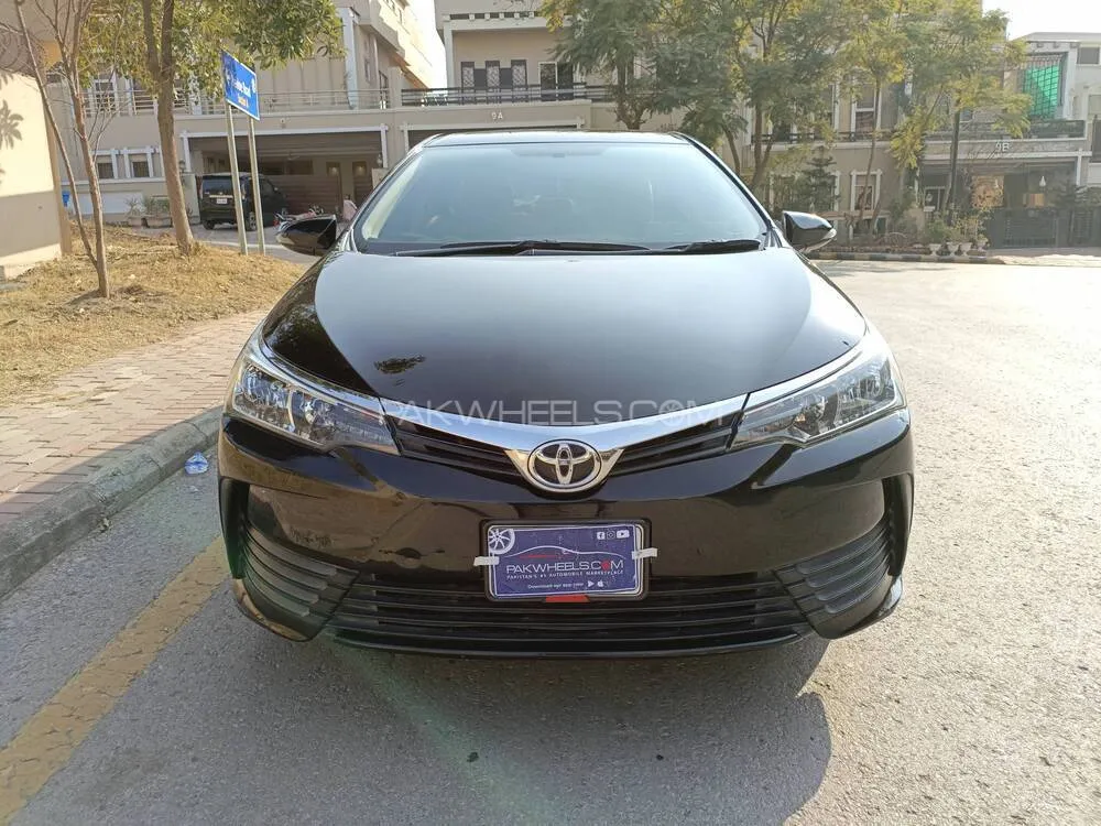 Toyota Corolla 2018 for Sale in Islamabad Image-1