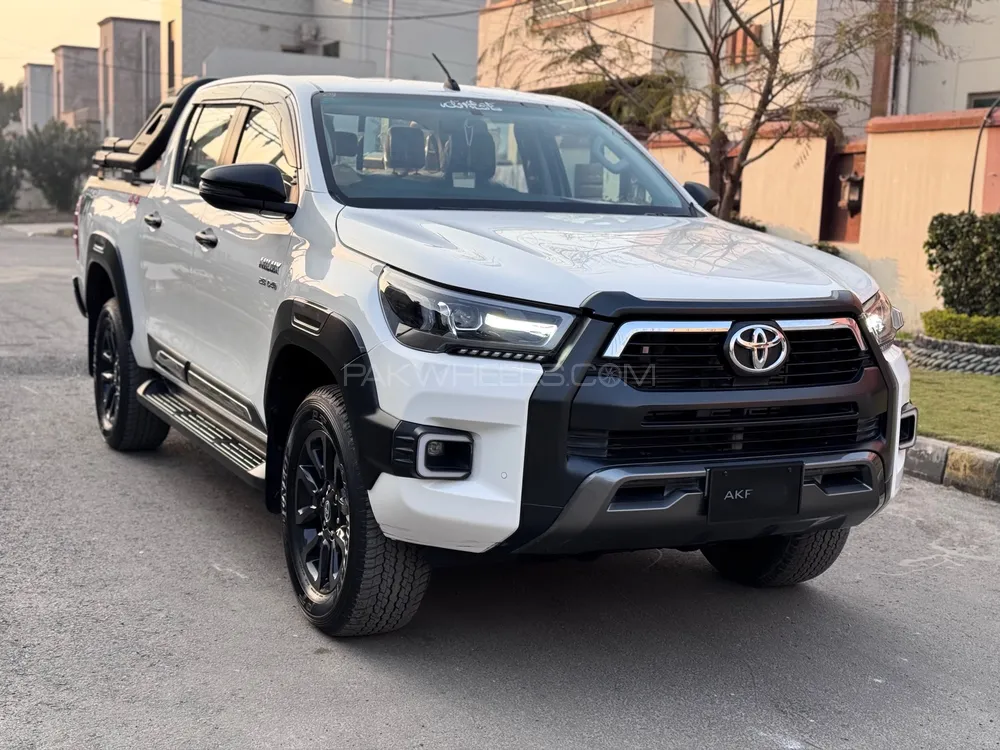 Toyota Hilux 2022 for Sale in Sialkot Image-1