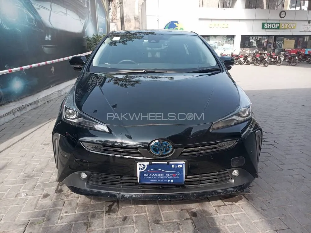Toyota Prius 2021 for Sale in Faisalabad Image-1