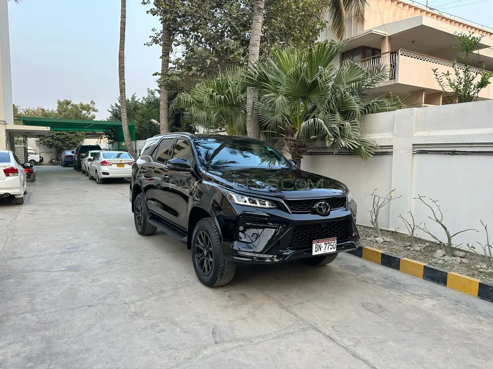 Toyota Fortuner 2023 for Sale in Karachi Image-1