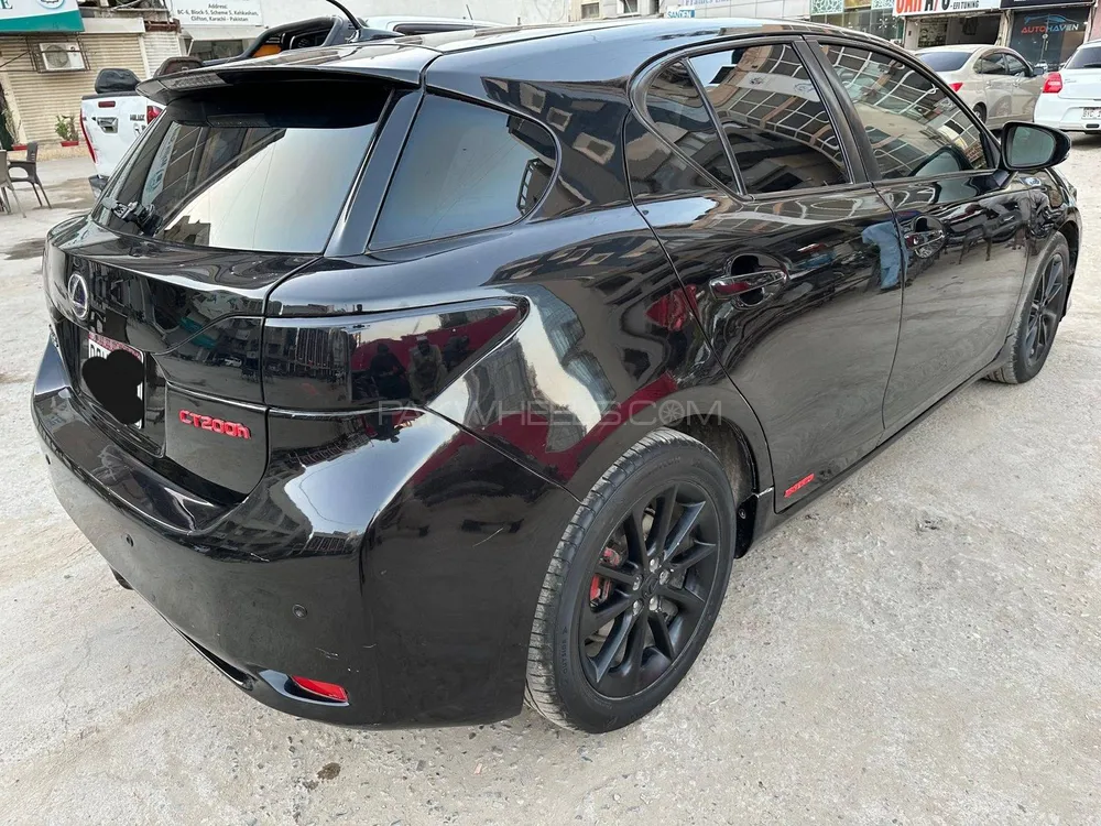 Lexus CT200h 2011 for Sale in Karachi Lexus CT200h 2011 for Sale in Karachi Image-4