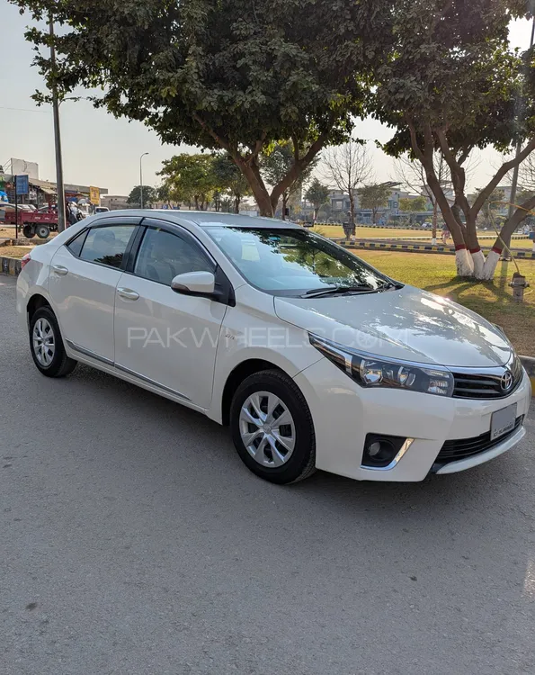 Toyota Corolla 2015 for Sale in Islamabad Image-1