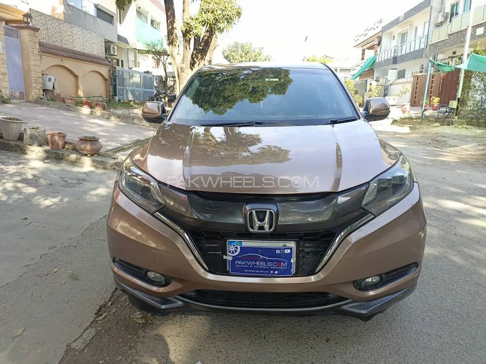 Honda Vezel 2016 for Sale in Islamabad Image-1