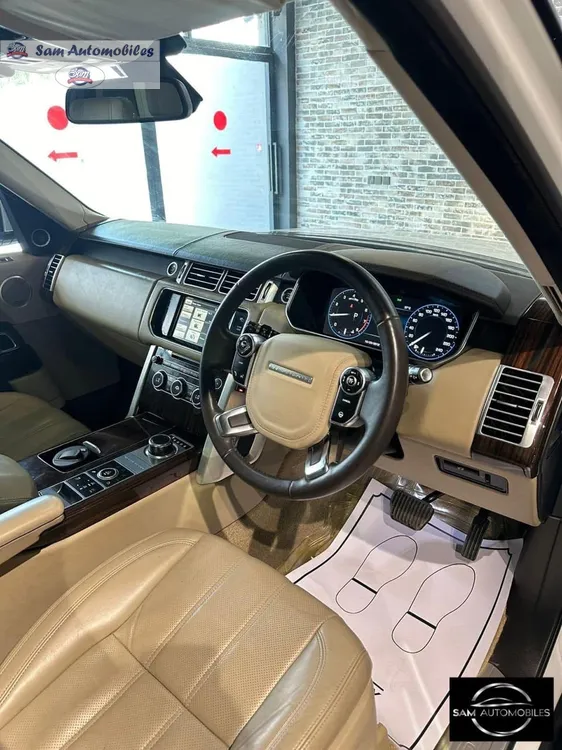 Range Rover Vogue 2013 for Sale in Karachi Range Rover Vogue 2013 for Sale in Karachi Image-5