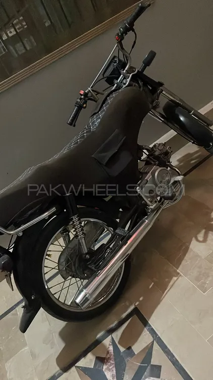 Unique UD 70 2011 for Sale Image-1