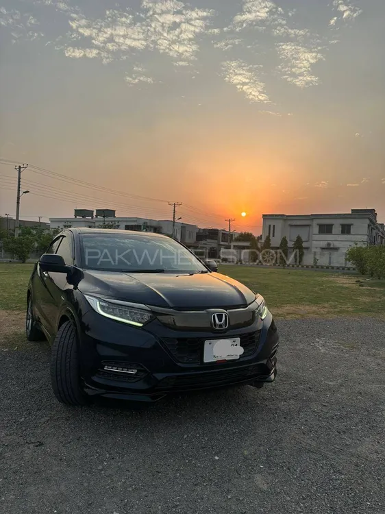 Honda Vezel 2018 for Sale in Lahore Image-1