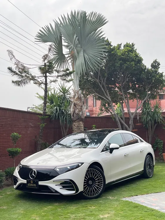 Mercedes Benz EQS 2023 for Sale in Lahore Mercedes Benz EQS 2023 for Sale in Lahore Image-11