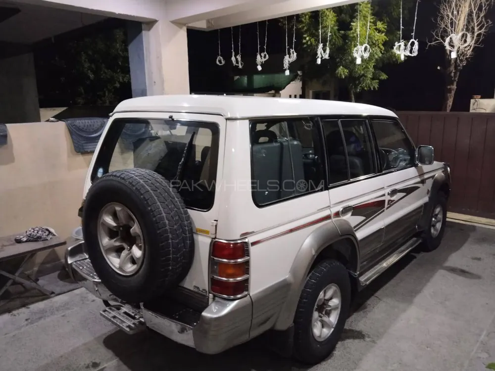Mitsubishi Pajero 1995 for Sale in Lahore Mitsubishi Pajero 1995 for Sale in Lahore Image-5