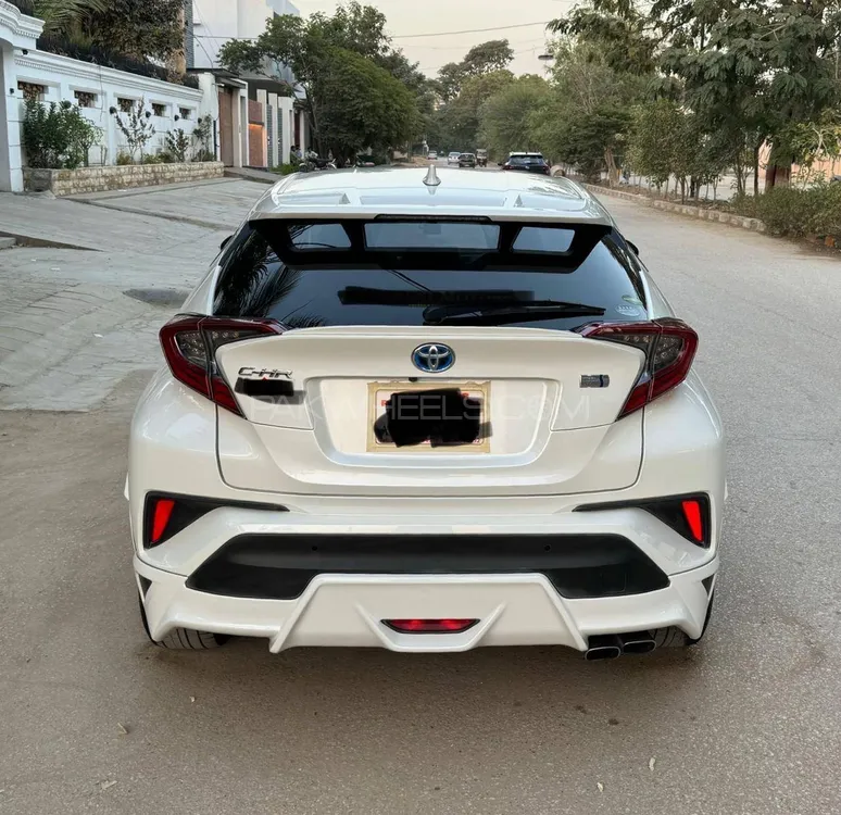 Toyota C-HR 2018 for Sale in Karachi Toyota C-HR 2018 for Sale in Karachi Image-5