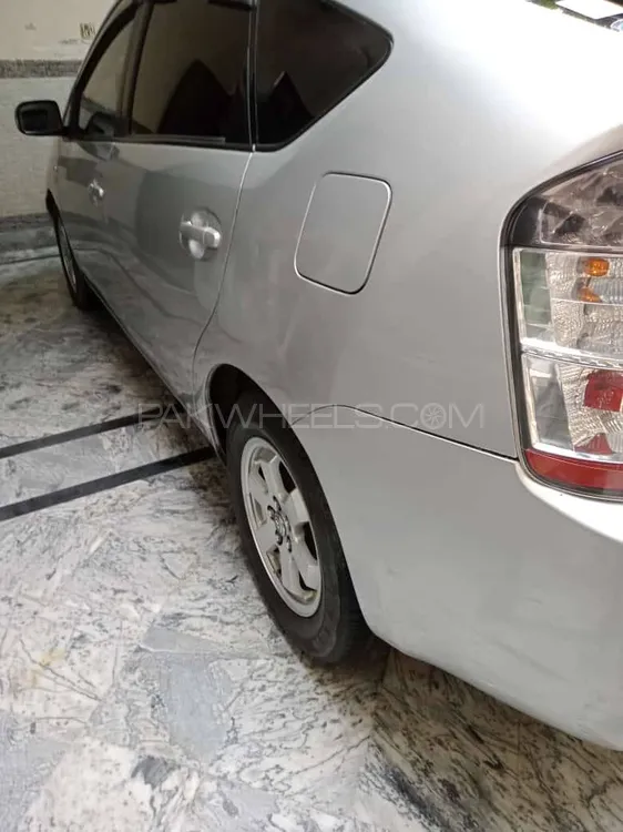 Toyota Prius 2010 for Sale in Sheikhupura Image-1