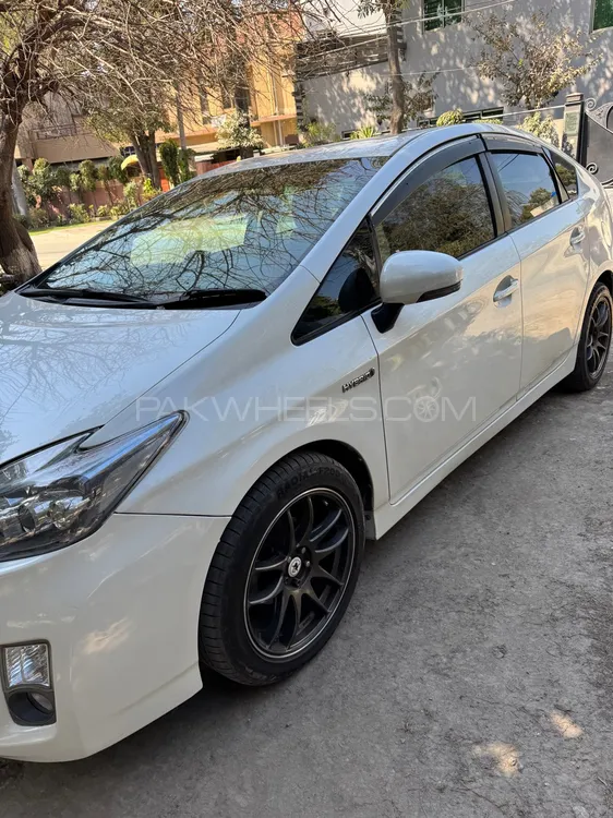 ٹویوٹا پریوس 2011 for Sale in لاہور Image-1