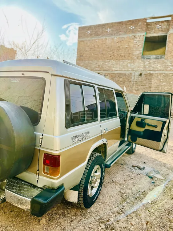 مٹسوبیشی پجیرو 1986 for Sale in اسلام آباد مٹسوبیشی پجیرو 1986 for Sale in اسلام آباد Image-11