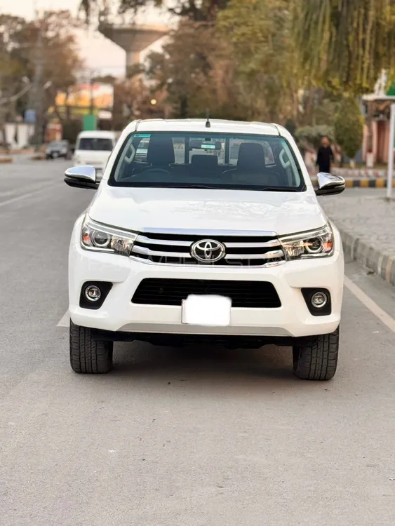 Toyota Hilux 2018 for Sale in Peshawar Image-1