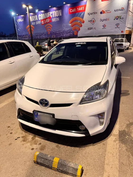 Toyota Prius 2013 for Sale in Peshawar Image-1