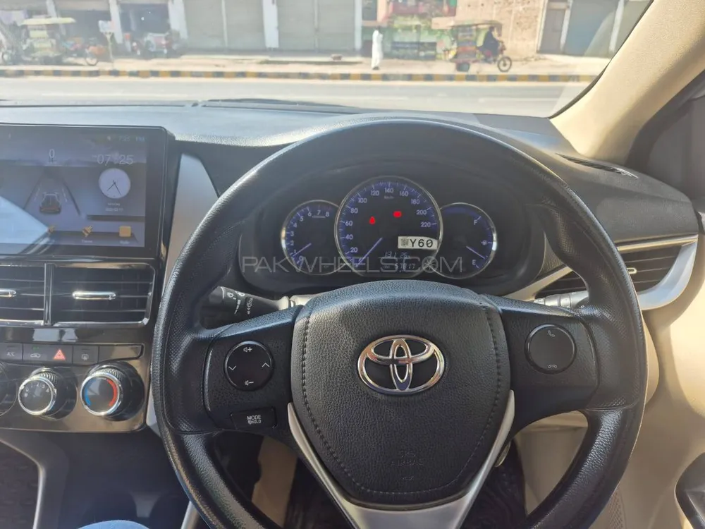 Toyota Yaris Sedan 2021 for Sale in Rahim Yar Khan Image-1