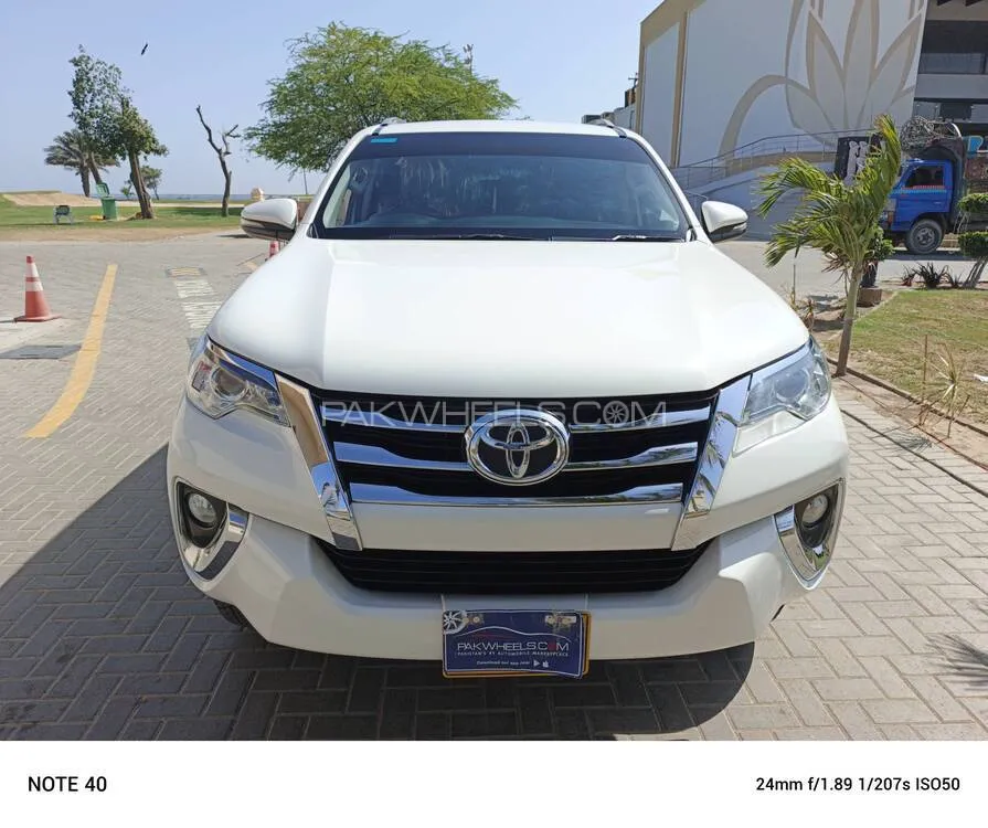 Toyota Fortuner 2020 for Sale in Karachi Image-1