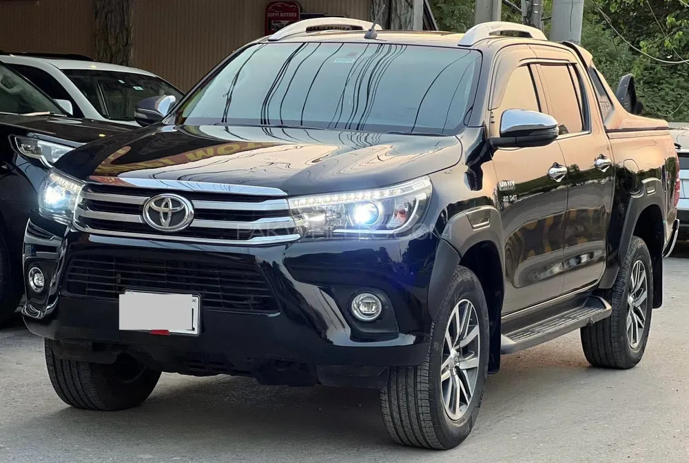 Toyota Hilux 2021 for Sale in Lahore Image-1