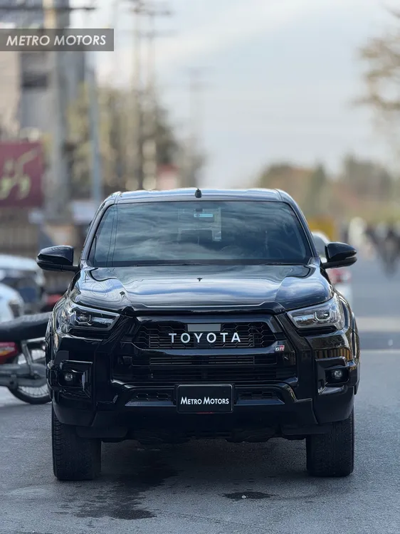Toyota Hilux 2024 for Sale in Lahore Image-1