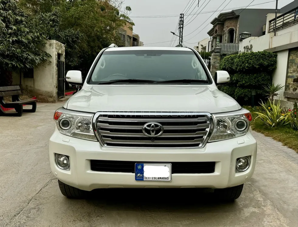 Toyota Land Cruiser 2013 for Sale in Faisalabad Image-1