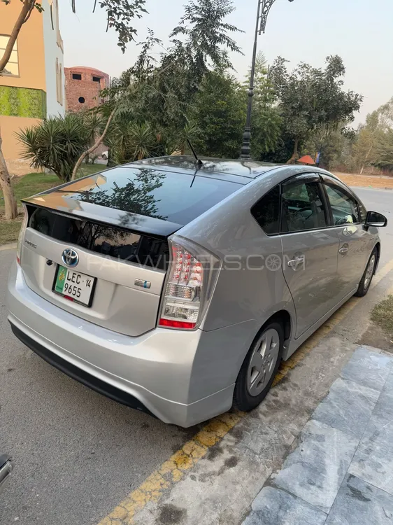 Toyota Prius 2010 for Sale in Lahore Image-1