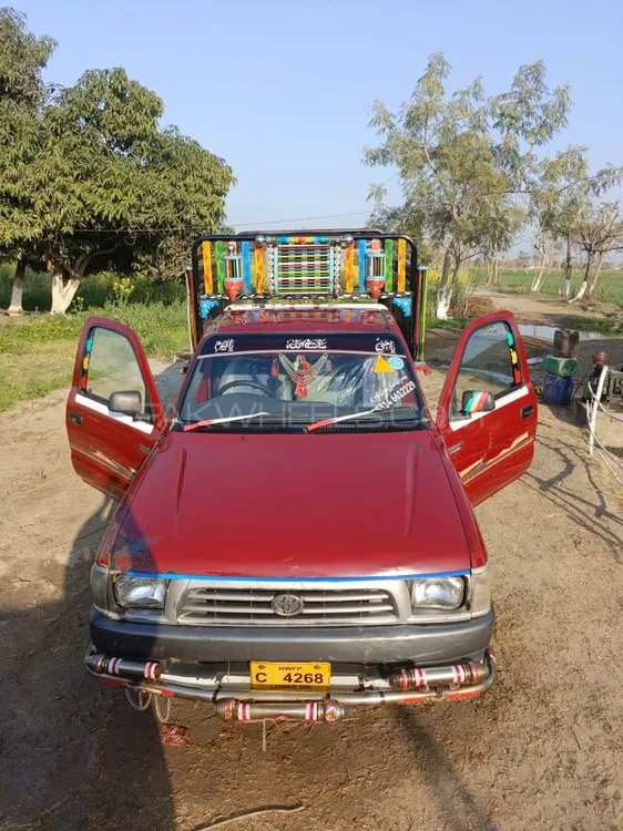 Toyota Hilux 2001 for Sale in D.G.Khan Image-1