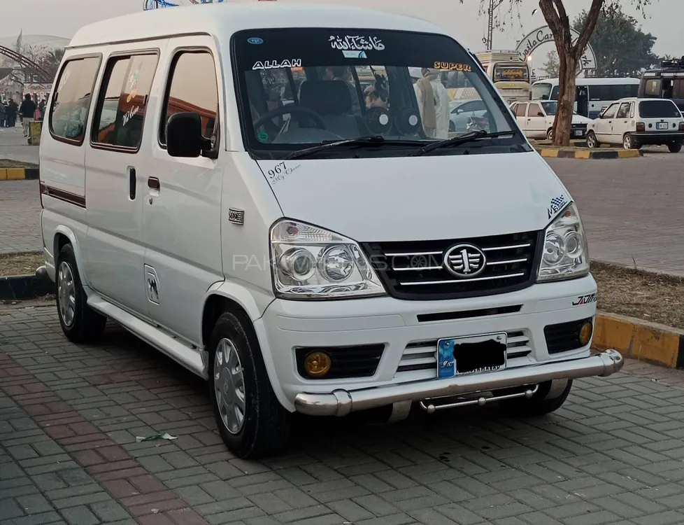 FAW X-PV 2018 for Sale in Islamabad Image-1
