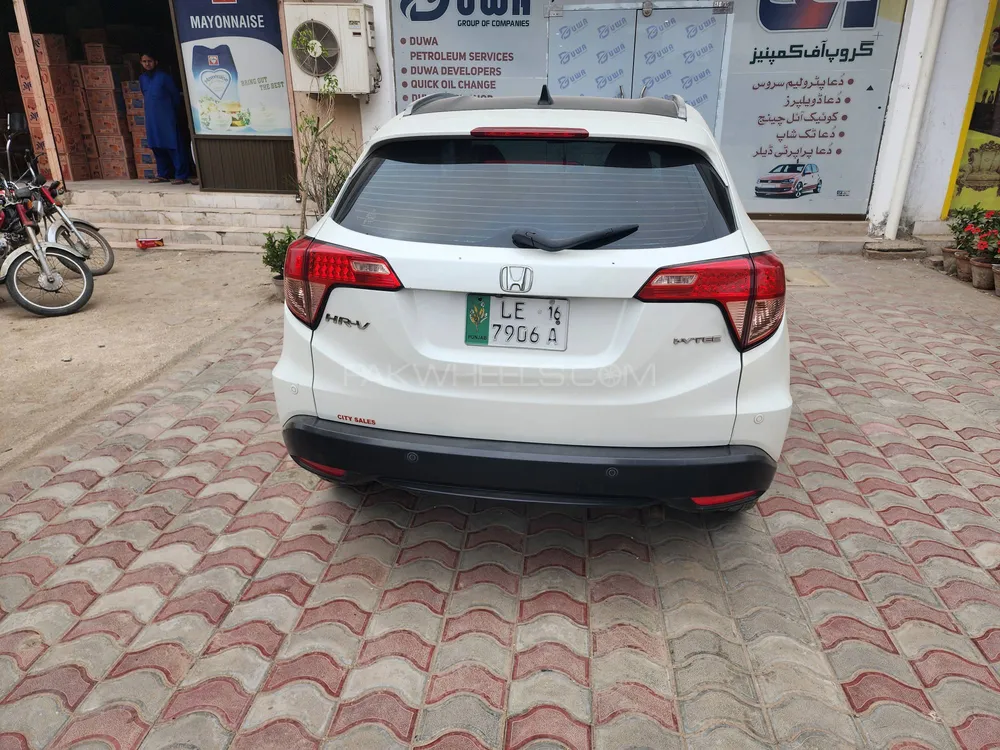 Honda HR-V 2016 for Sale in Lahore Image-1