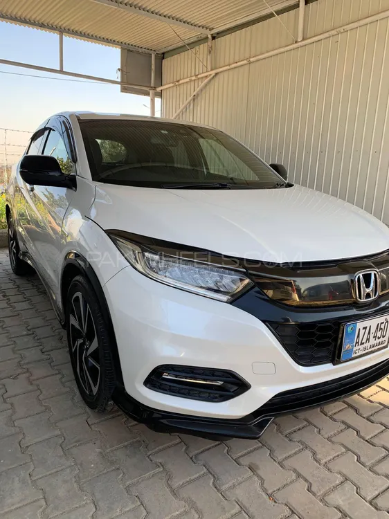 Honda Vezel 2018 for Sale in Islamabad Image-1