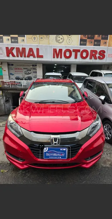 Honda Vezel 2017 for Sale in Lahore Image-1