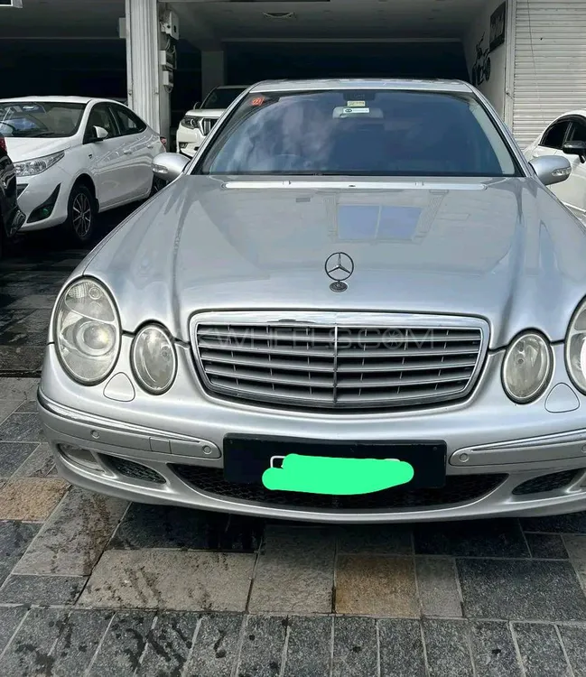 Mercedes Benz E Class 2004 for Sale in Faisalabad Image-1
