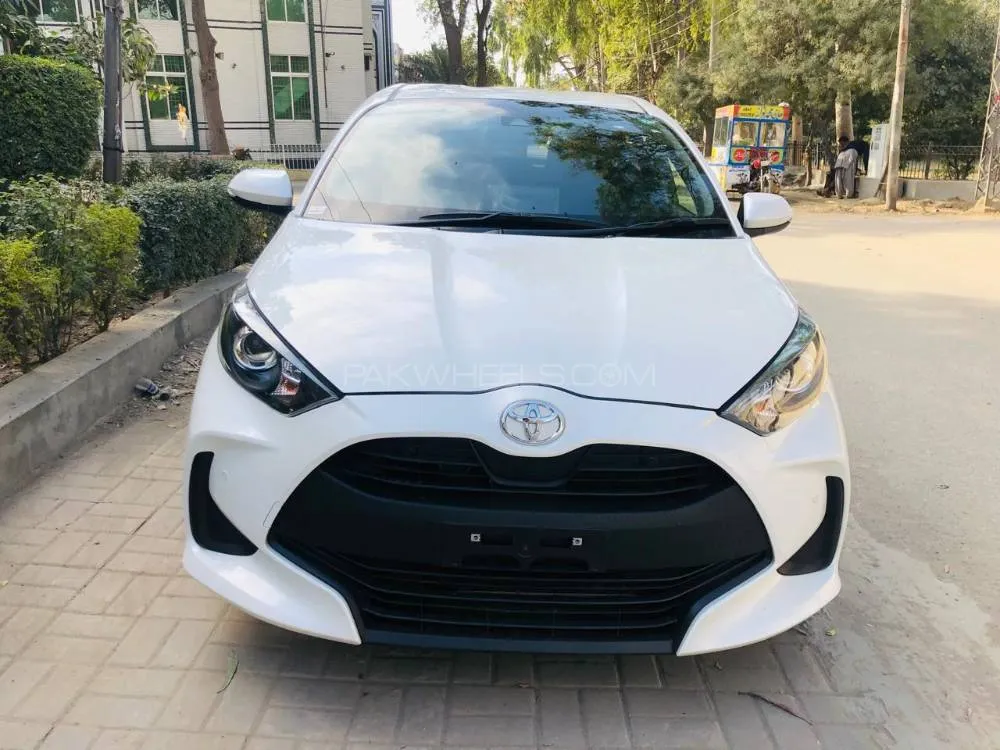 Toyota Yaris Sedan 2021 for Sale in Lahore Image-1